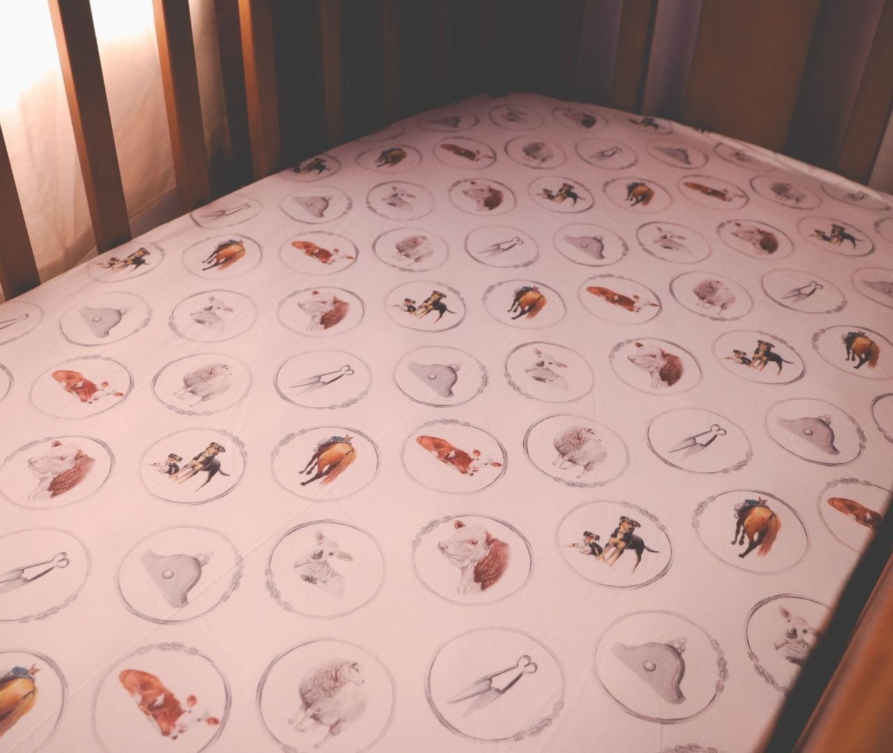 Sheep & Beef No 8 Wire - Bamboo Fitted Cot Sheet - White